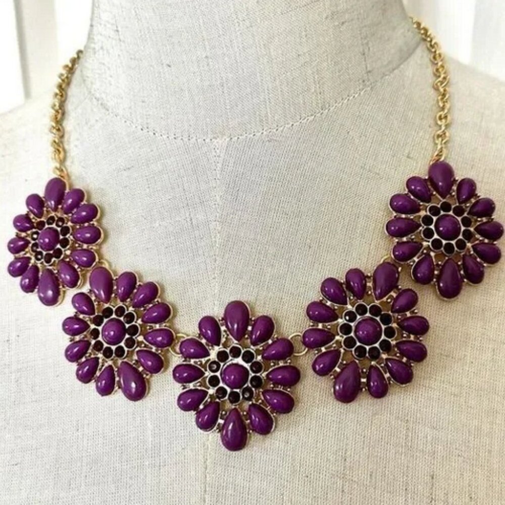 Charming Charlie purple flower statement necklace